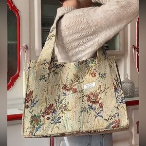 My Mum Made It (MMMI) floral tapestry tote bag 🌸🌻🌼